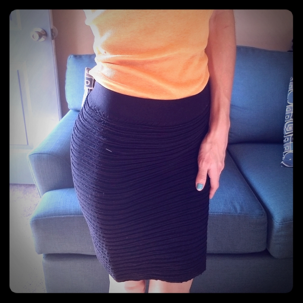 🌻Cute black tight skirt